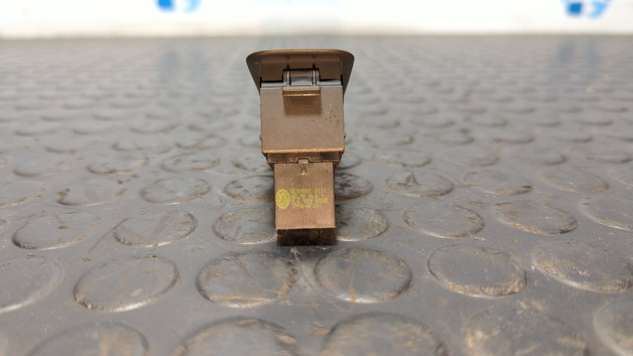 MANDO ELEVALUNAS TRASERO IZQUIERDO VOLKSWAGEN GOLF VI (5K1) - vista 2