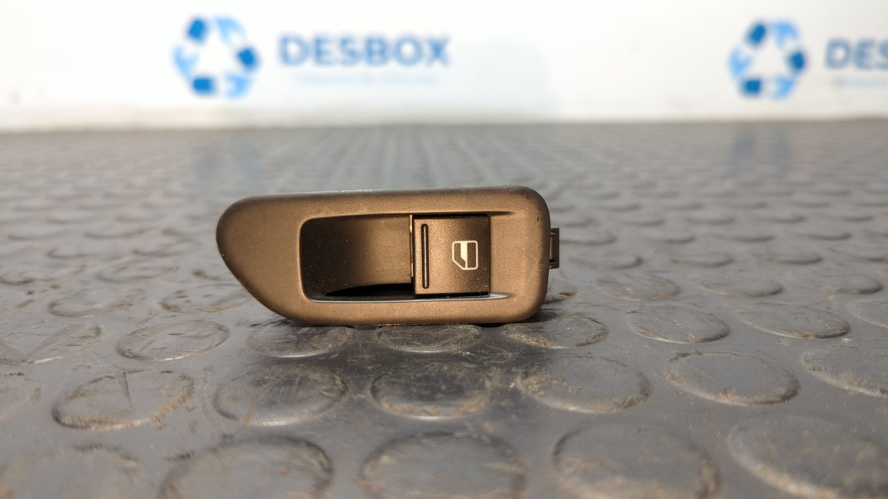 MANDO ELEVALUNAS TRASERO DERECHO VOLKSWAGEN GOLF VI (5K1)