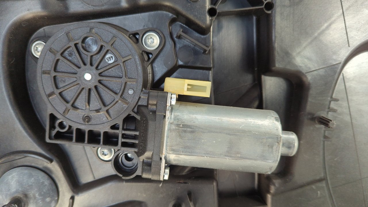 ELEVALUNAS DELANTERO DERECHO FORD FIESTA (CBK) - vista 5