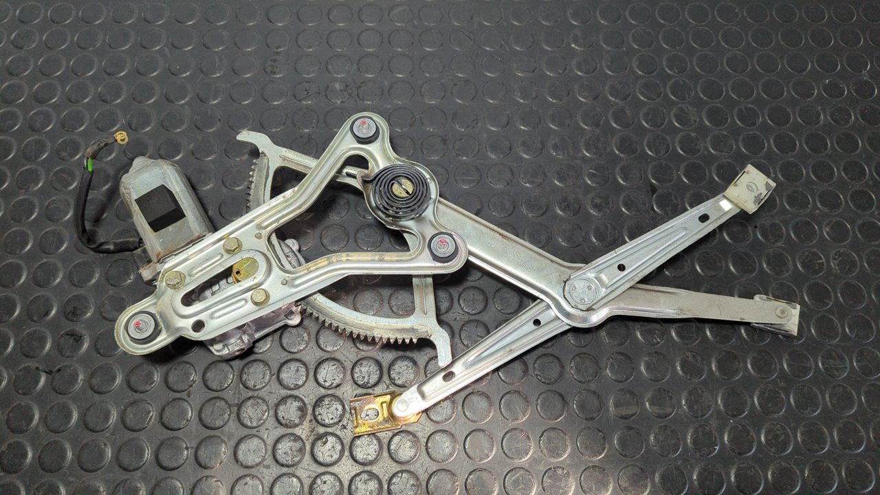 ELEVALUNAS DELANTERO DERECHO MERCEDES-BENZ CLASE E (W124) - vista 3