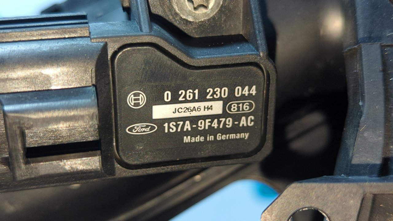 COLECTOR ADMISION FORD MONDEO LIM. - vista 2