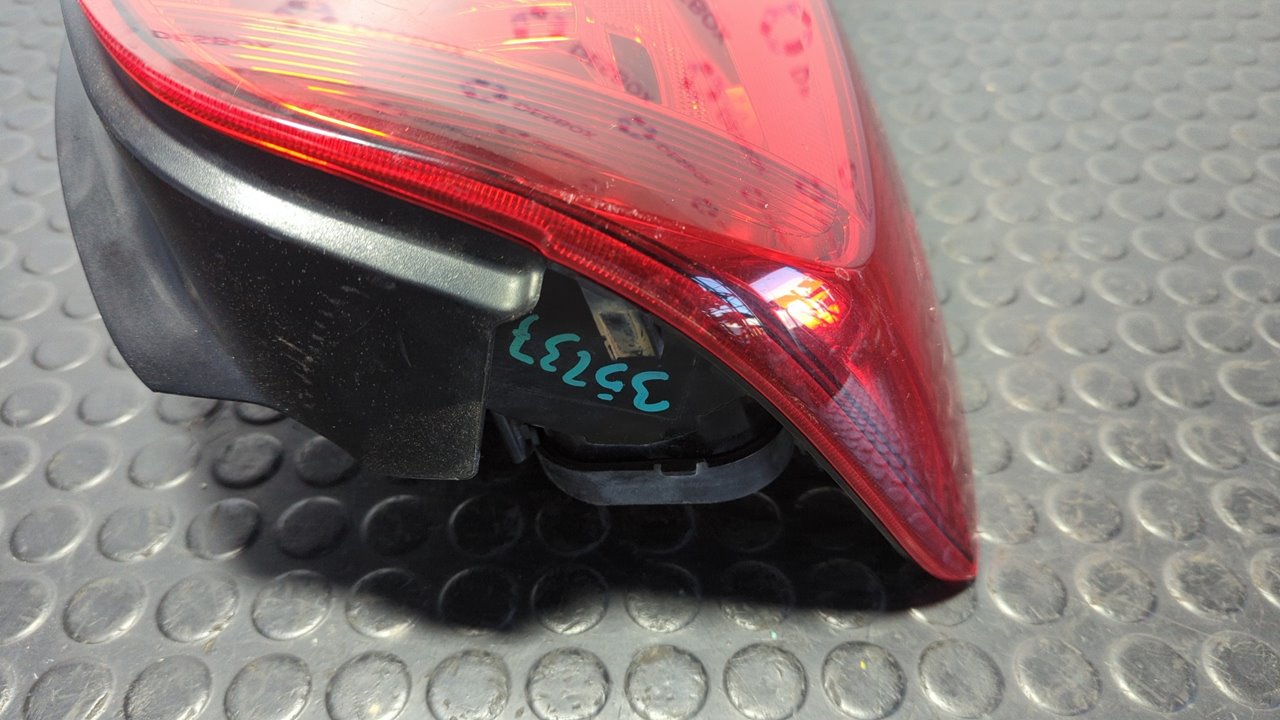 PILOTO TRASERO IZQUIERDO VOLKSWAGEN POLO (6C1) - vista 3