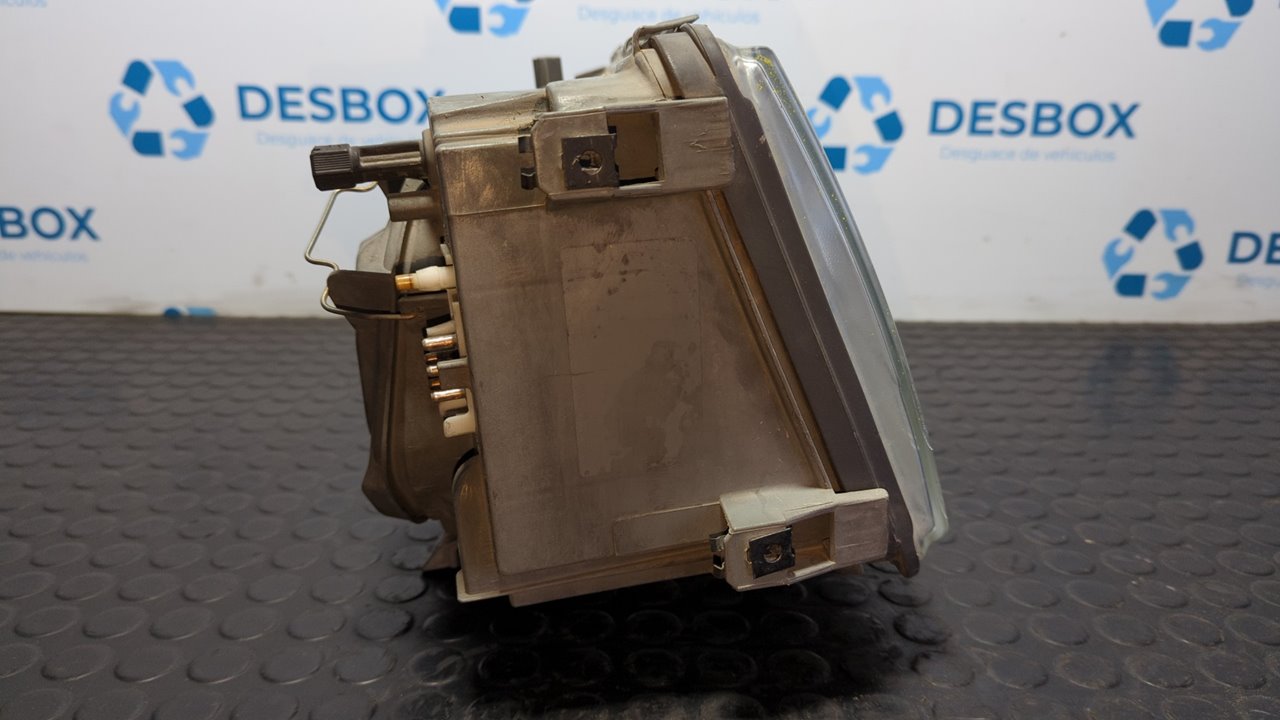 FARO DERECHO MERCEDES-BENZ CLASE E (W124) BERLINA - vista 3