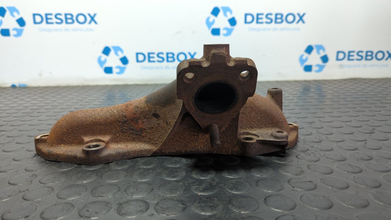 COLECTOR ESCAPE TOYOTA AURIS