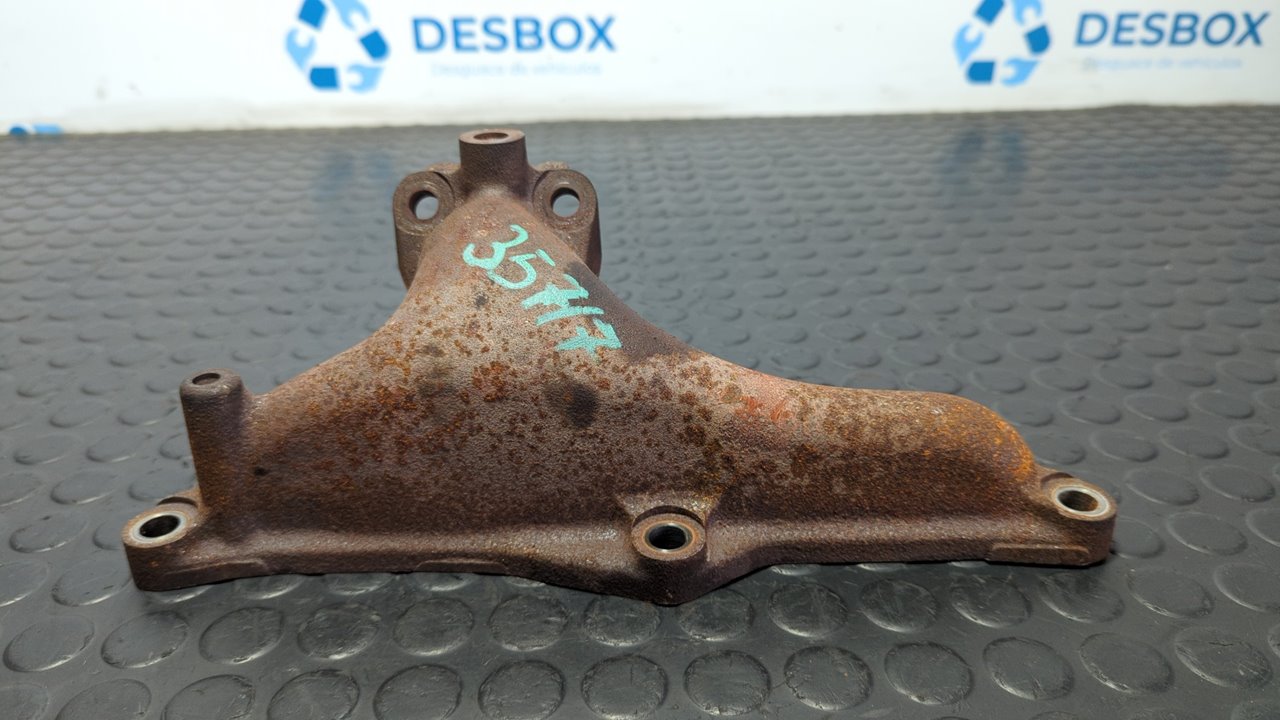 COLECTOR ESCAPE TOYOTA AURIS - vista 3