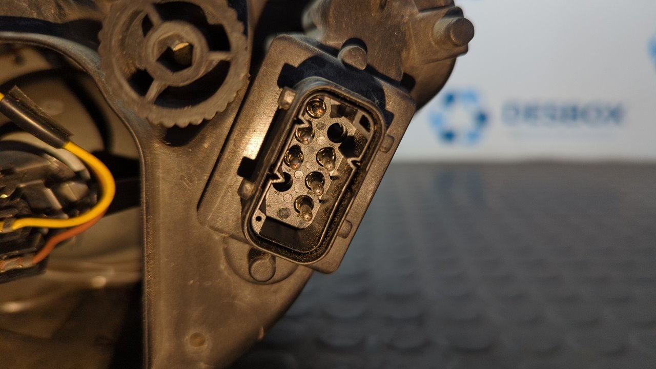 FARO DERECHO BMW SERIE 7 (E65/E66) - vista 4