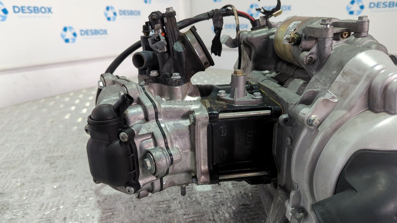 MOTOR  PIAGGIO (VESPA) X8 - vista 10