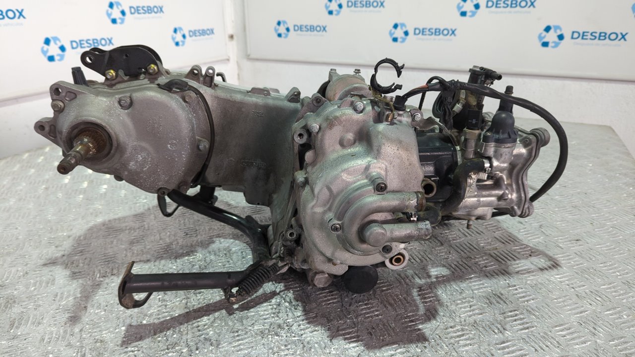 MOTOR  PIAGGIO (VESPA) X8 - vista 7
