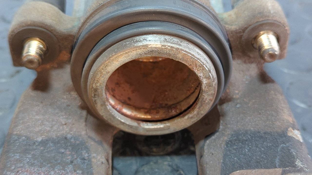 PINZA DE FRENO DELANTERA IZQUIERDA FORD FOCUS BERLINA (CAK) - vista 8