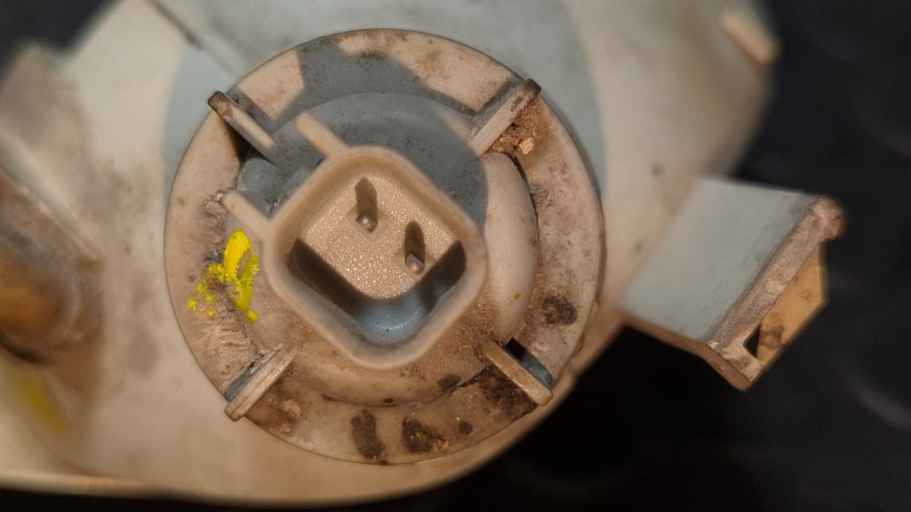 PILOTO TRASERO DERECHO PARAGOLPES FORD FOCUS BERLINA (CAK) - vista 2