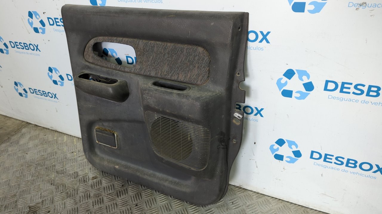 GUARNECIDO PUERTA TRASERA DERECHA MITSUBISHI L 200 (K6/7) - vista 6