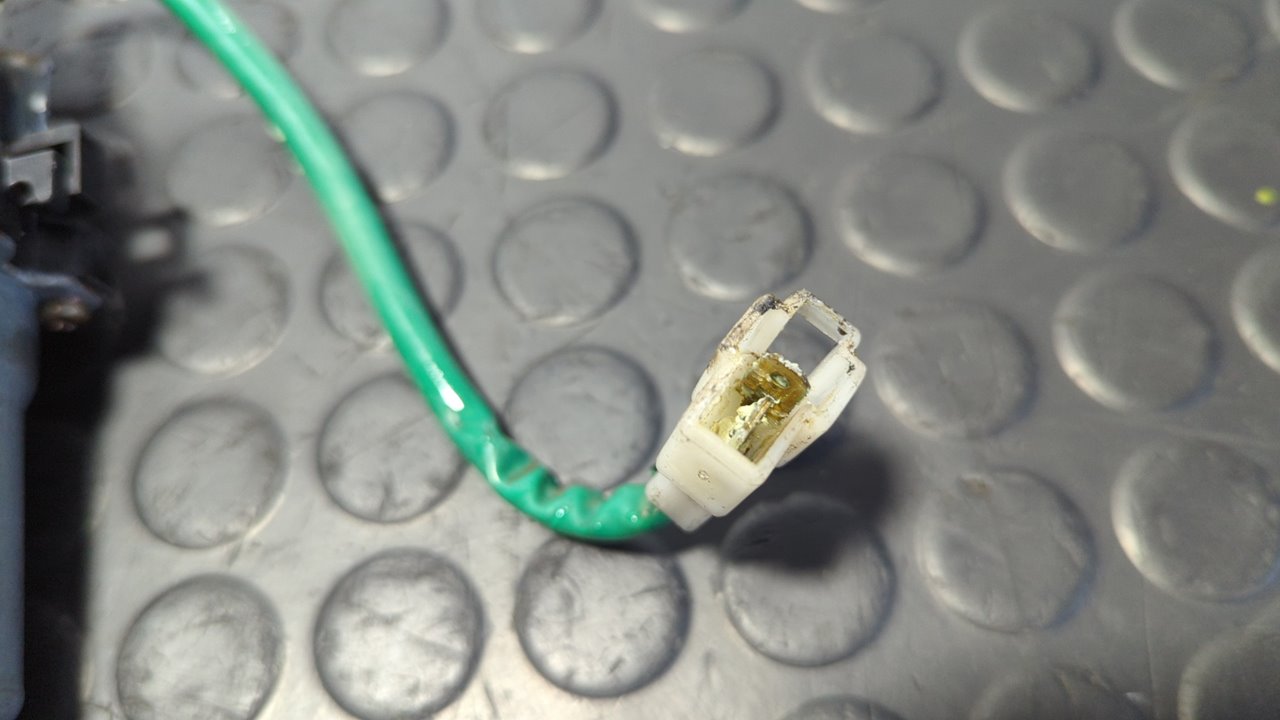 ELEVALUNAS TRASERO DERECHO MITSUBISHI L 200 (K6/7) - vista 5