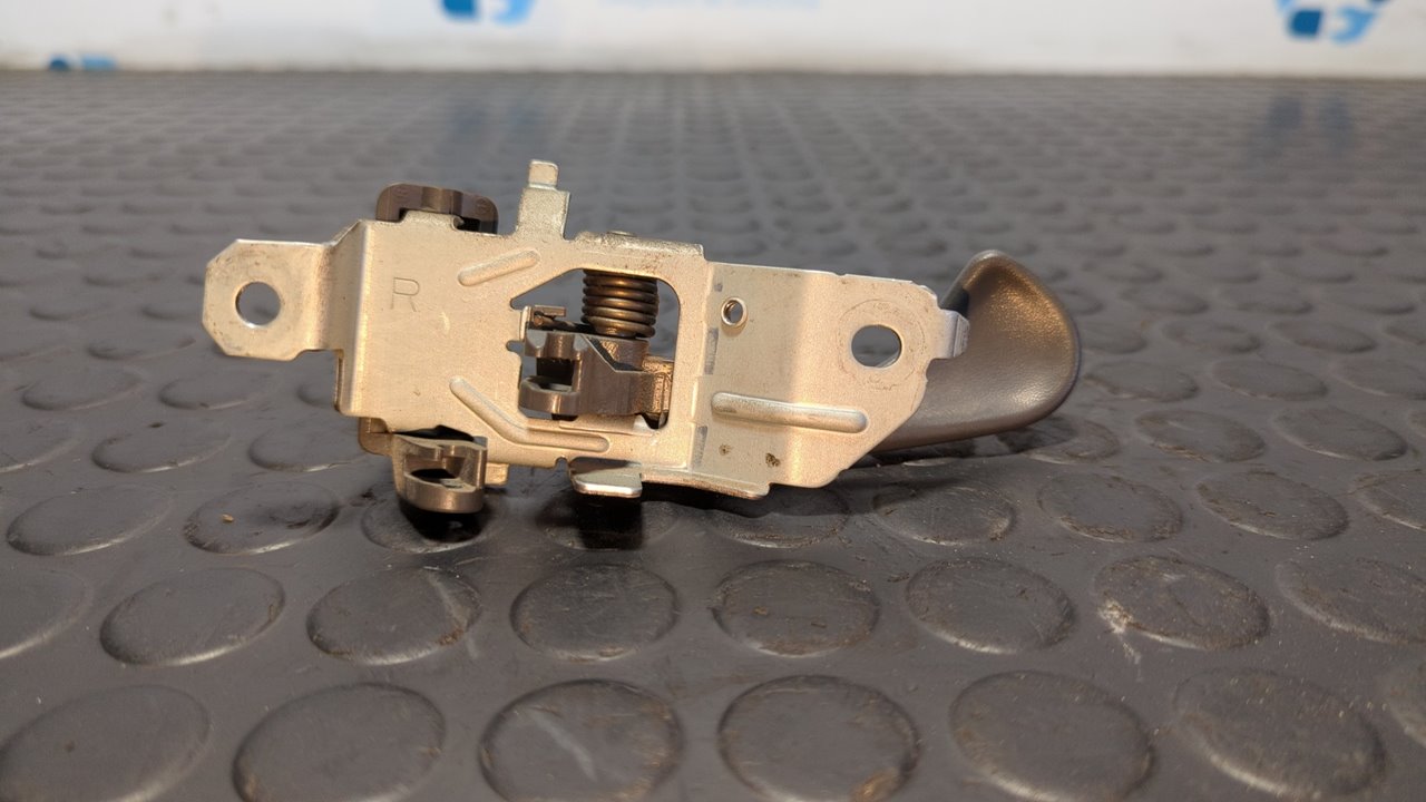 MANETA INTERIOR TRASERA DERECHA MITSUBISHI L 200 (K6/7) - vista 3