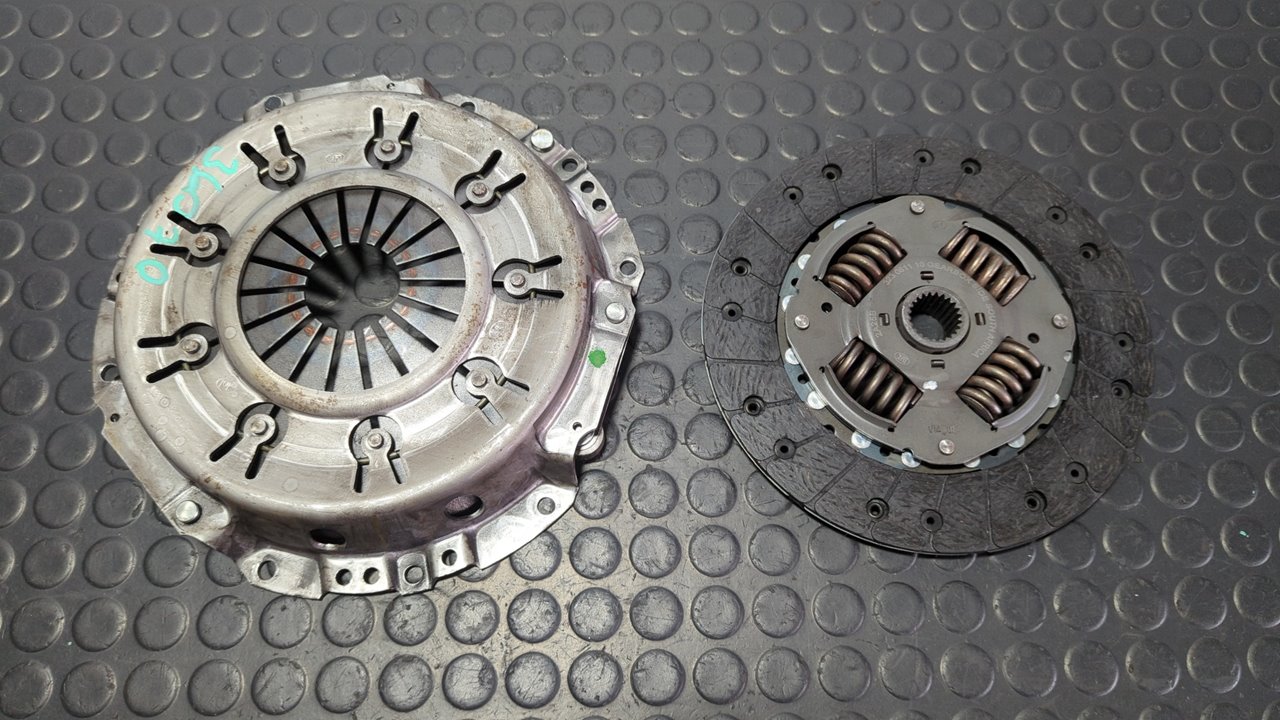 KIT EMBRAGUE MITSUBISHI L 200 (K6/7)