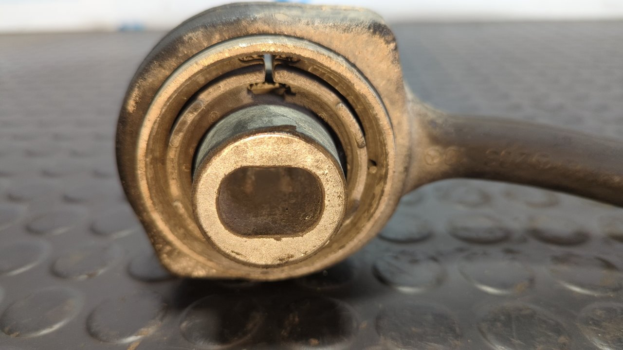 BRAZO IZQUIERDO INFERIOR DELANTERO MERCEDES-BENZ CLASE C (W203) BERLINA - vista 4