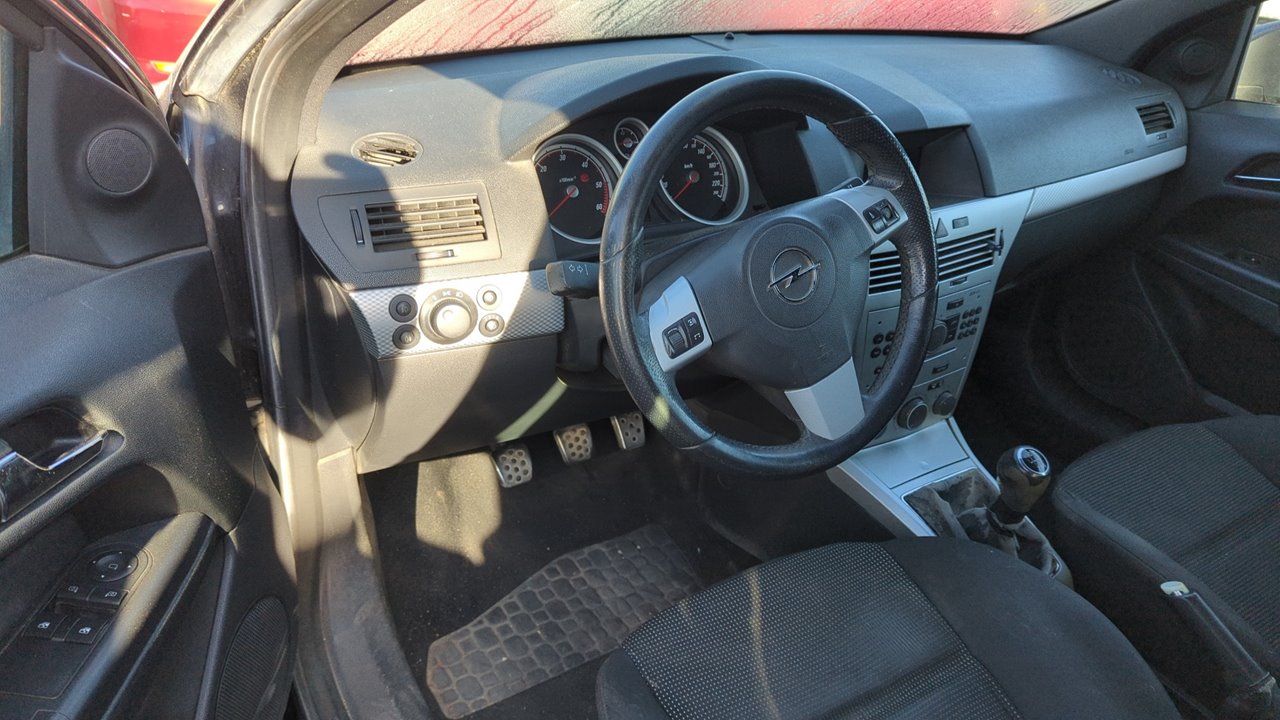 PORTON TRASERO OPEL ASTRA GTC - vista 7