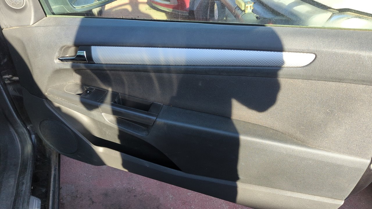 PORTON TRASERO OPEL ASTRA GTC - vista 2