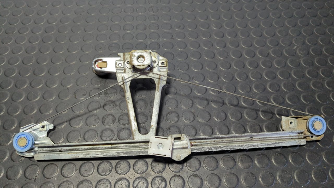 ELEVALUNAS TRASERO DERECHO MERCEDES CLASE C (W201) - vista 2