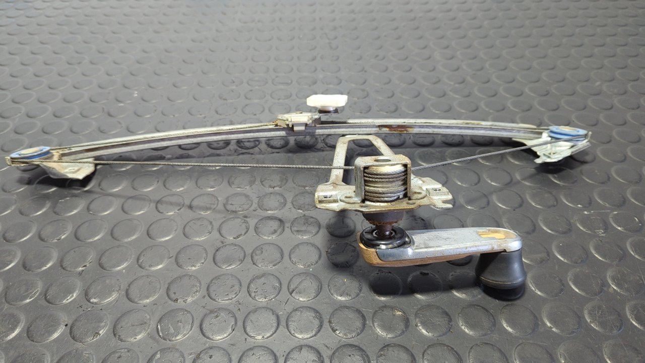 ELEVALUNAS TRASERO DERECHO MERCEDES CLASE C (W201) - vista 3