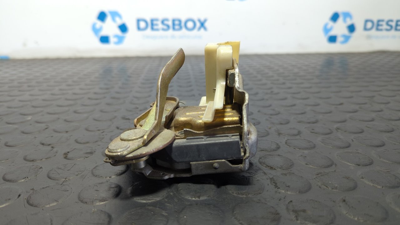 CERRADURA PUERTA TRASERA DERECHA MERCEDES CLASE C (W201) - vista 5