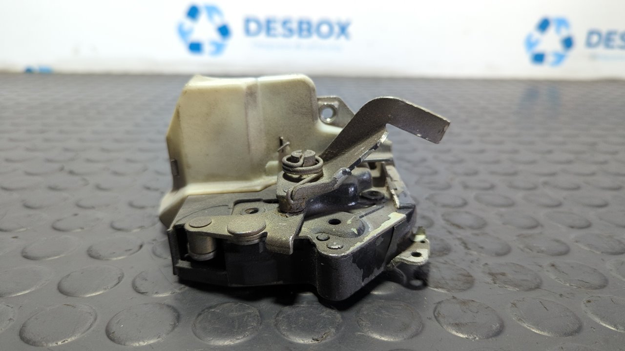 CERRADURA PUERTA TRASERA DERECHA MERCEDES CLASE E (W124)