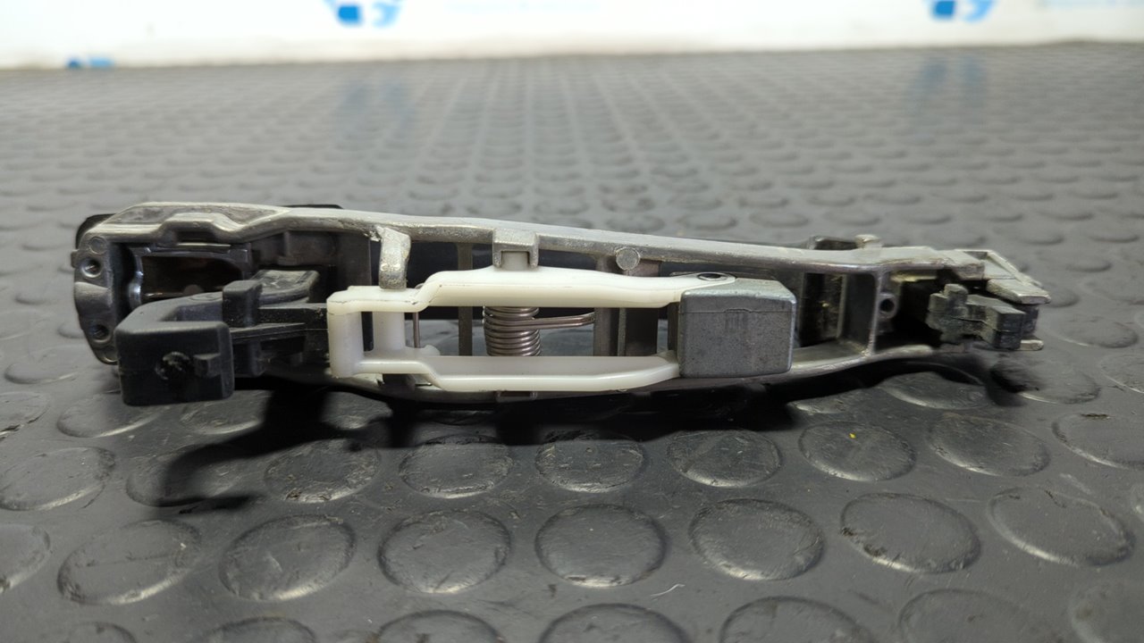 MANETA TRASERA DERECHA MERCEDES CLASE E (W124) - vista 5