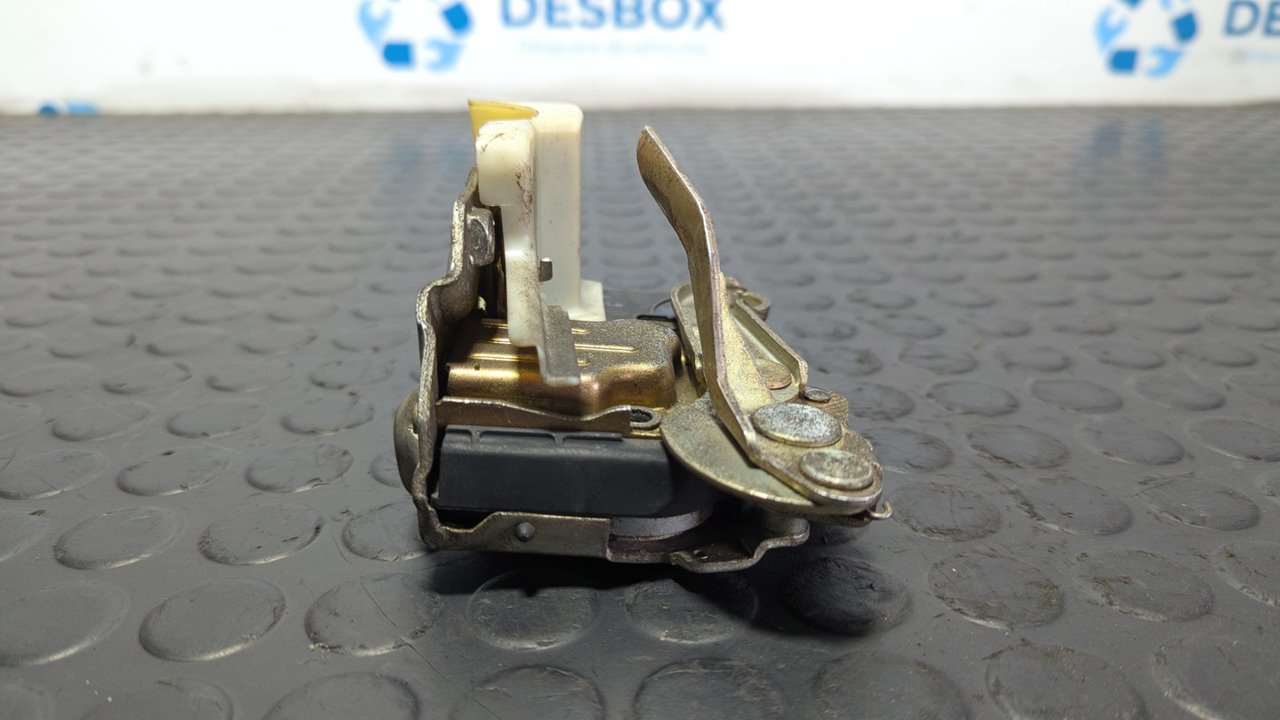 CERRADURA PUERTA TRASERA IZQUIERDA MERCEDES CLASE C (W201) - vista 5