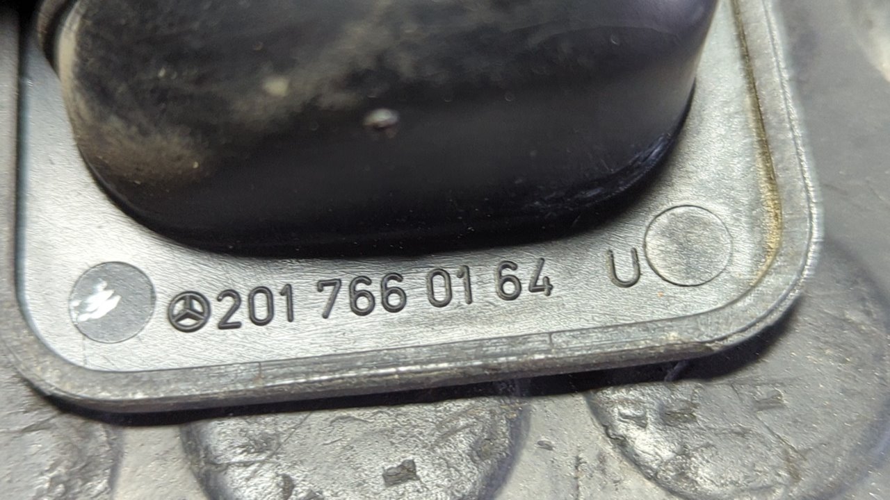 MANETA INTERIOR TRASERA DERECHA MERCEDES CLASE C (W201) - vista 2