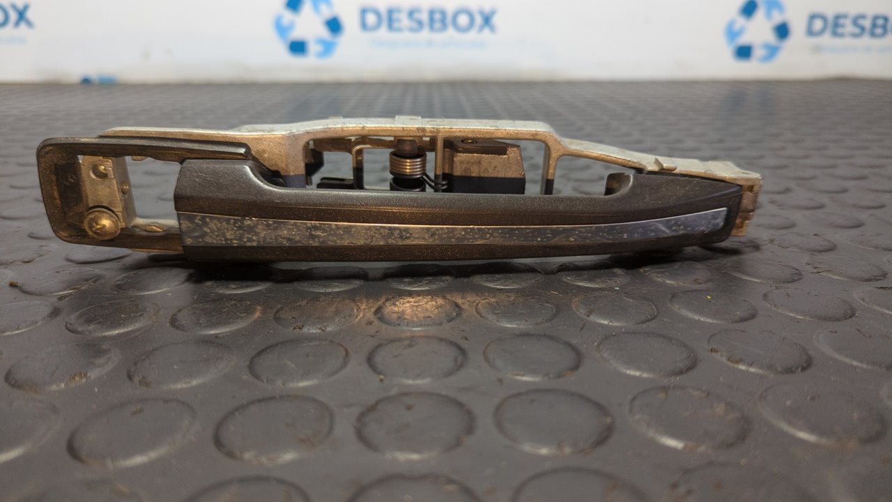 MANETA DELANTERA DERECHA MERCEDES CLASE E (W124)