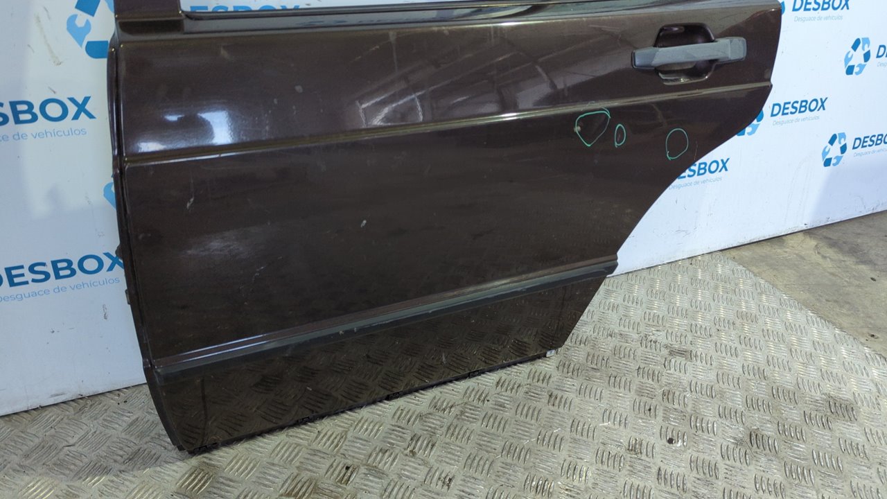 PUERTA TRASERA IZQUIERDA MERCEDES CLASE C (W201) - vista 3
