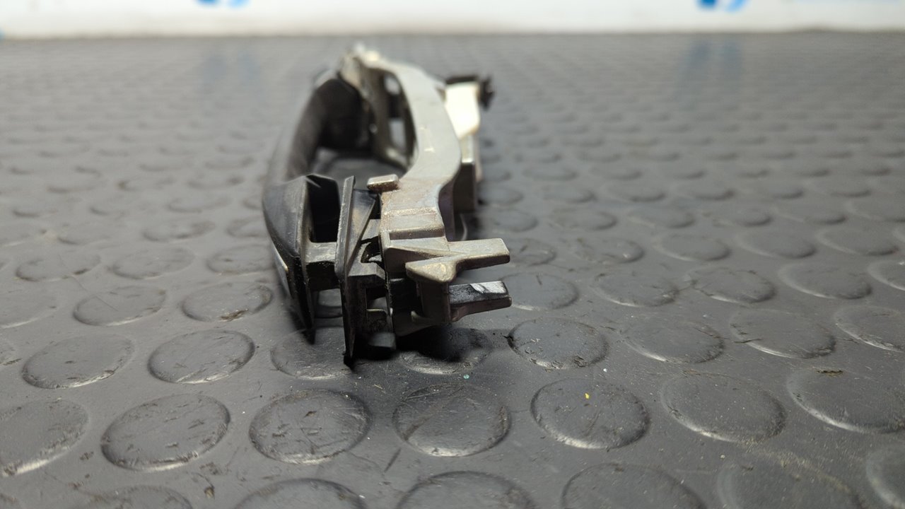 MANETA  TRASERA IZQUIERDA MERCEDES CLASE E (W124) - vista 6