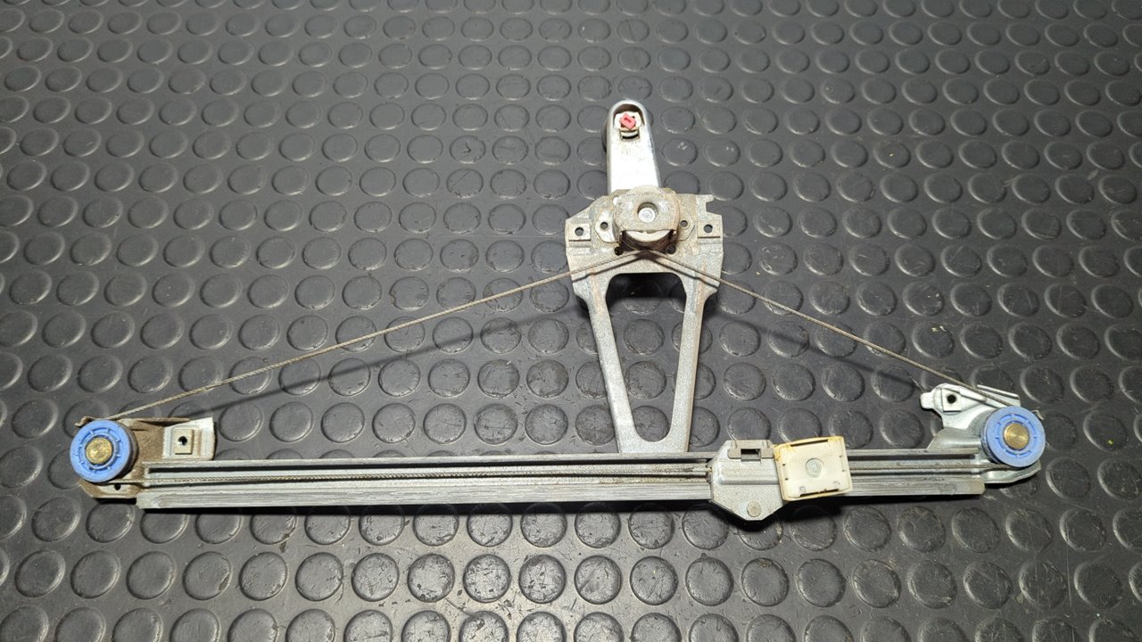 ELEVALUNAS TRASERO IZQUIERDO MERCEDES CLASE C (W201) - vista 3