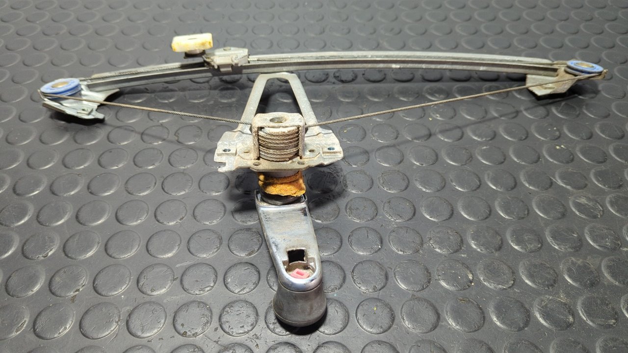 ELEVALUNAS TRASERO IZQUIERDO MERCEDES CLASE C (W201) - vista 2