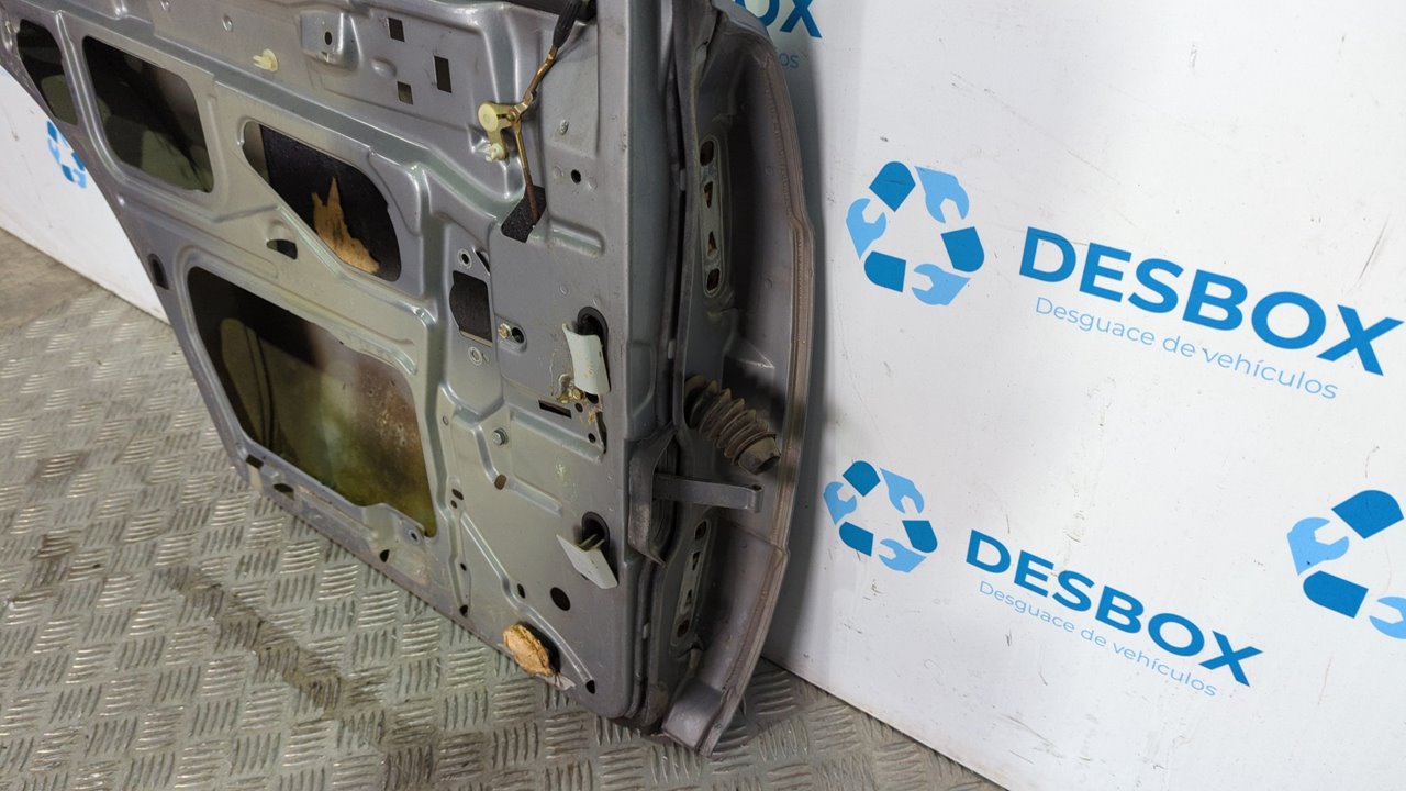 PUERTA TRASERA IZQUIERDA MERCEDES-BENZ CLASE C (W201) - vista 4