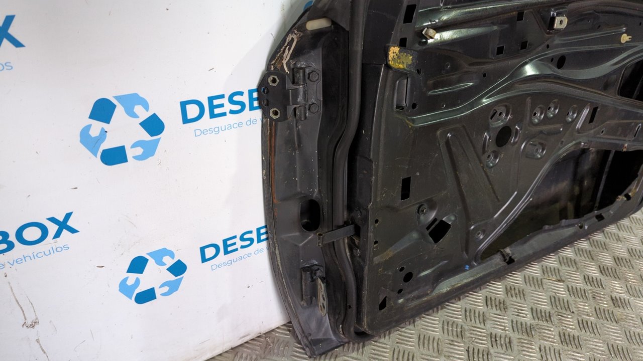 PUERTA DELANTERA DERECHA MERCEDES CLASE C (W201) - vista 5