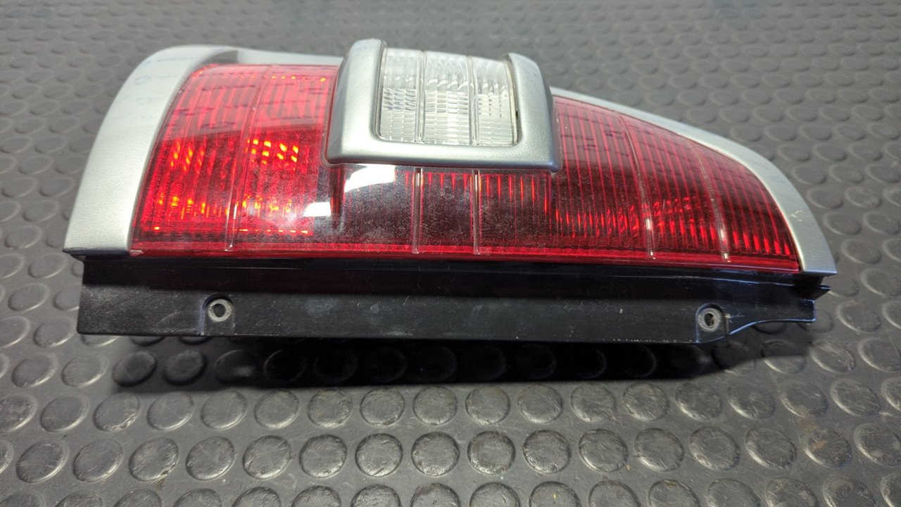 PILOTO TRASERO IZQUIERDO MITSUBISHI MONTERO (V80/V90) - vista 6