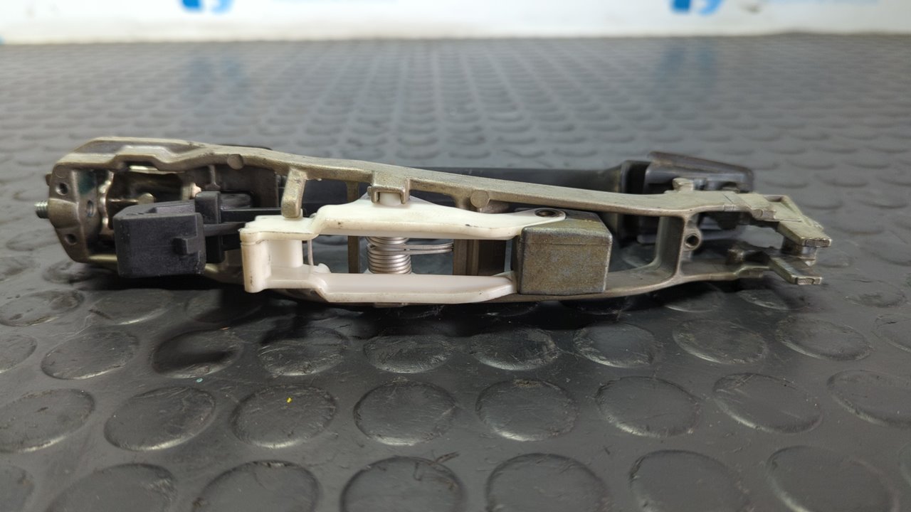 MANETA TRASERA DERECHA MERCEDES CLASE E (W124) - vista 4