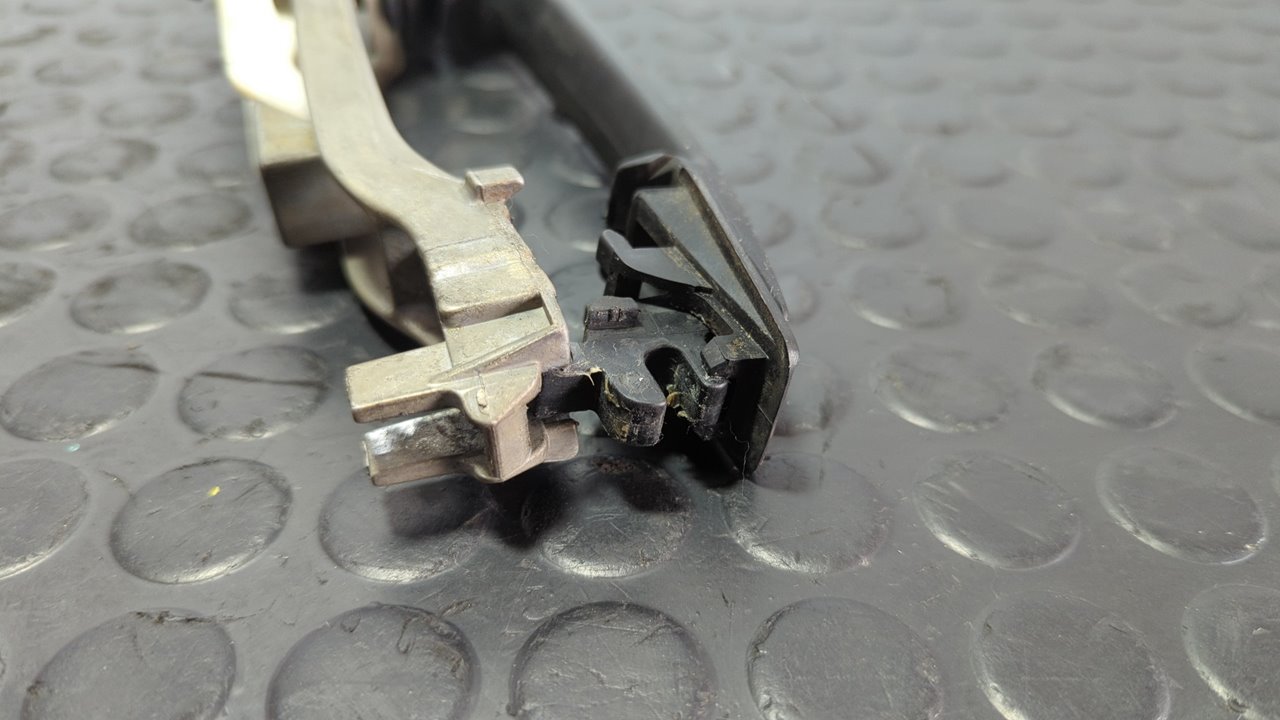 MANETA TRASERA DERECHA MERCEDES CLASE E (W124) - vista 6