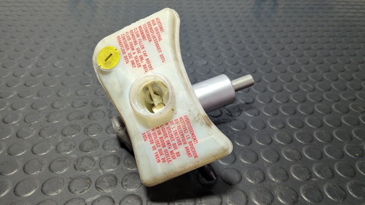 BOMBA FRENO VOLKSWAGEN PASSAT BERLINA (3B3) - vista 4