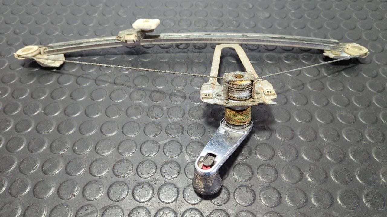 ELEVALUNAS TRASERO DERECHO MERCEDES CLASE E (W124) - vista 3