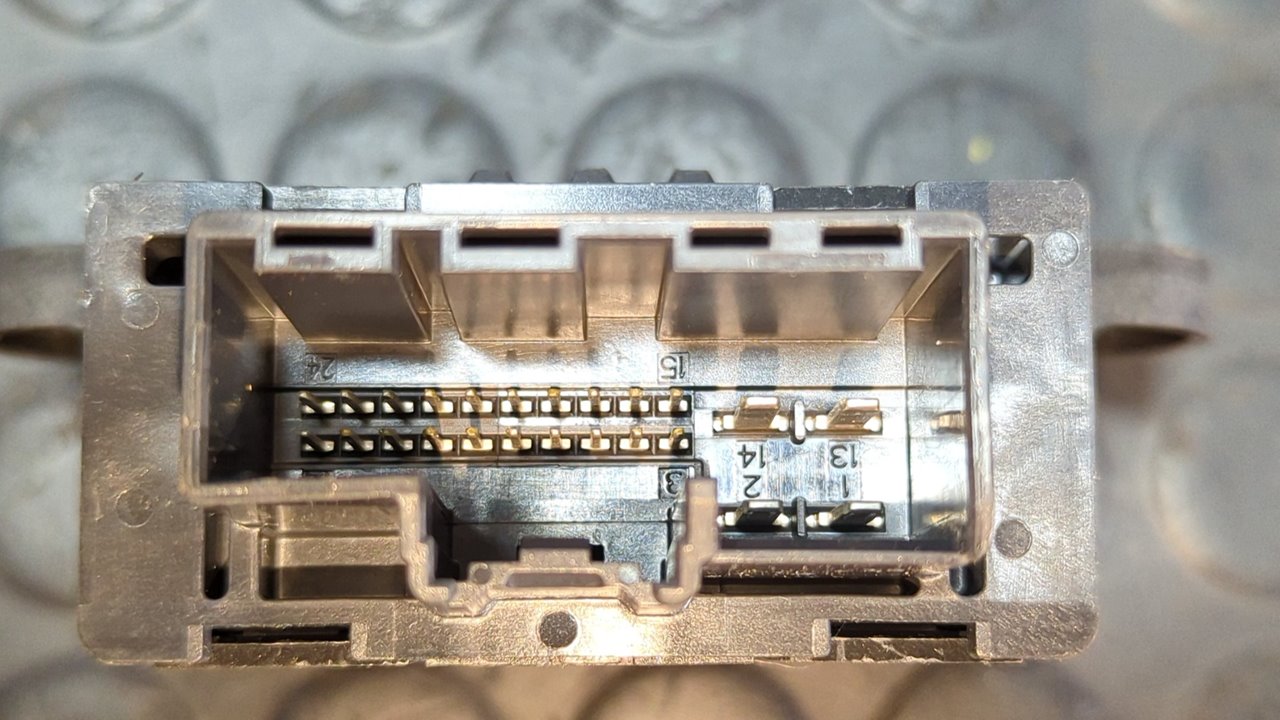 MODULO CONFORT FORD MONDEO LIM. - vista 3