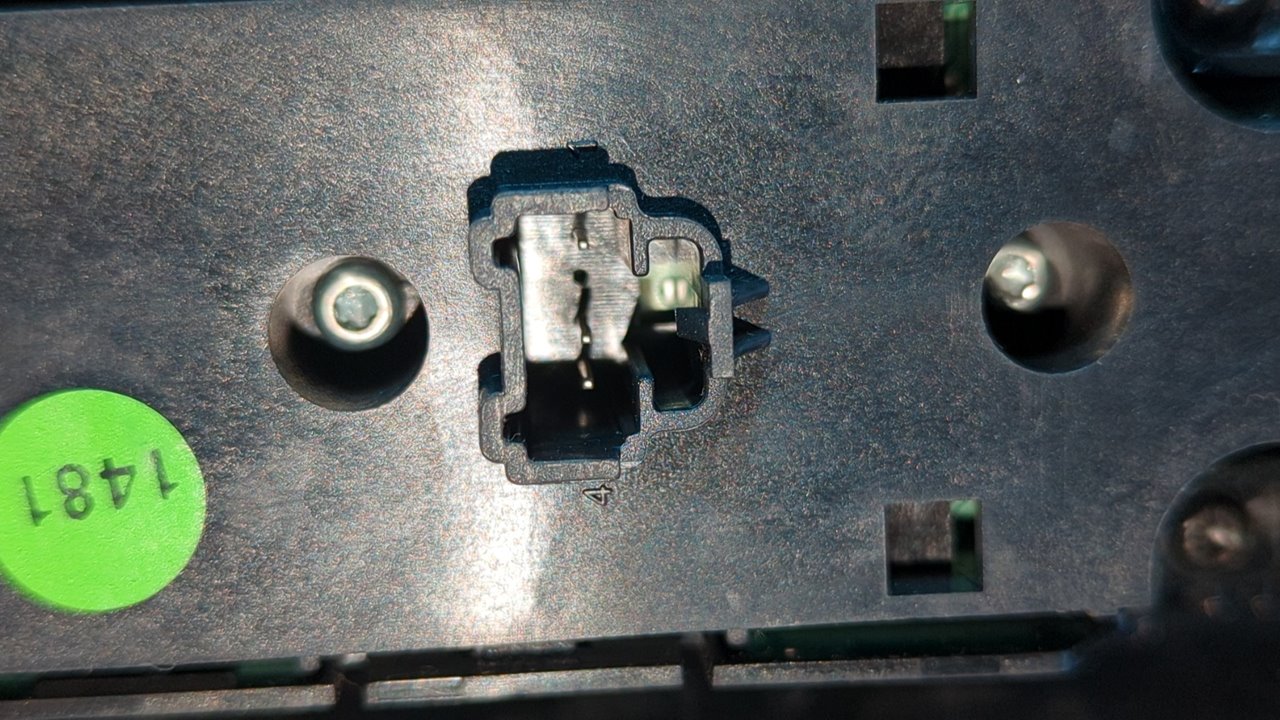 MANDO ELEVALUNAS DELANTERO IZQUIERDO FORD MONDEO LIM. - vista 3