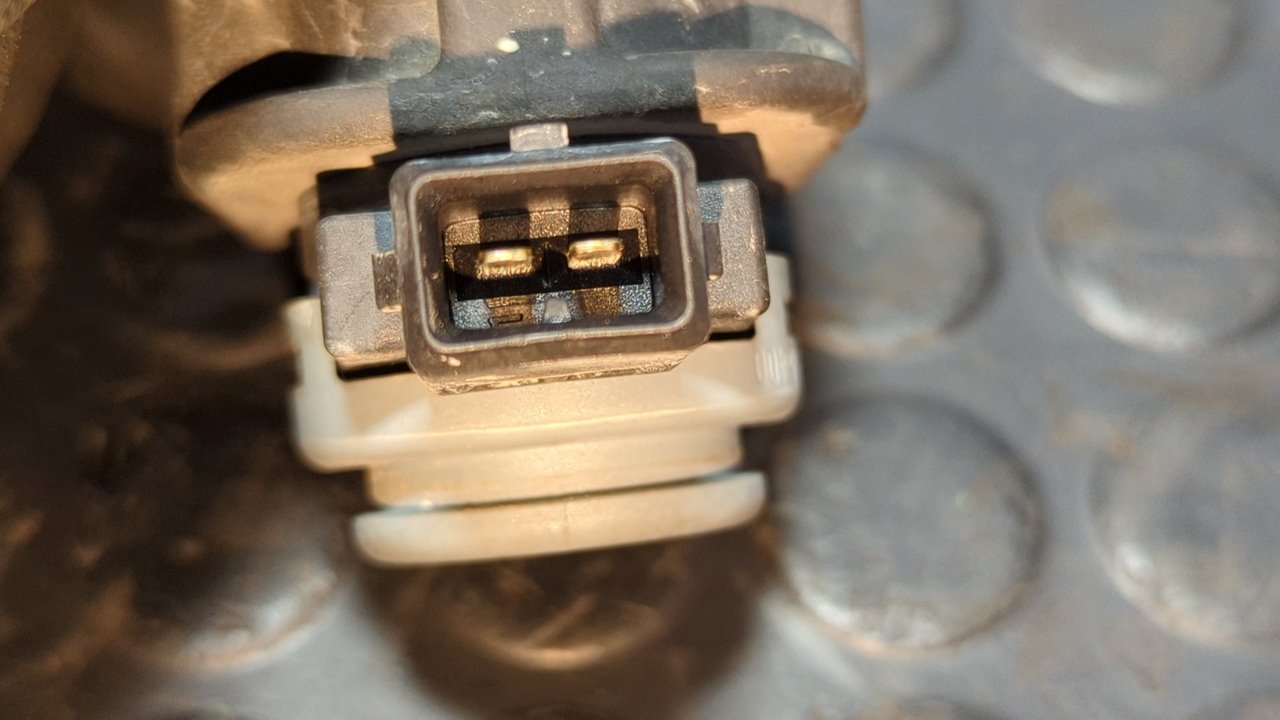 VALVULA AIRE ADICIONAL NISSAN NV 200 (M20) - vista 2