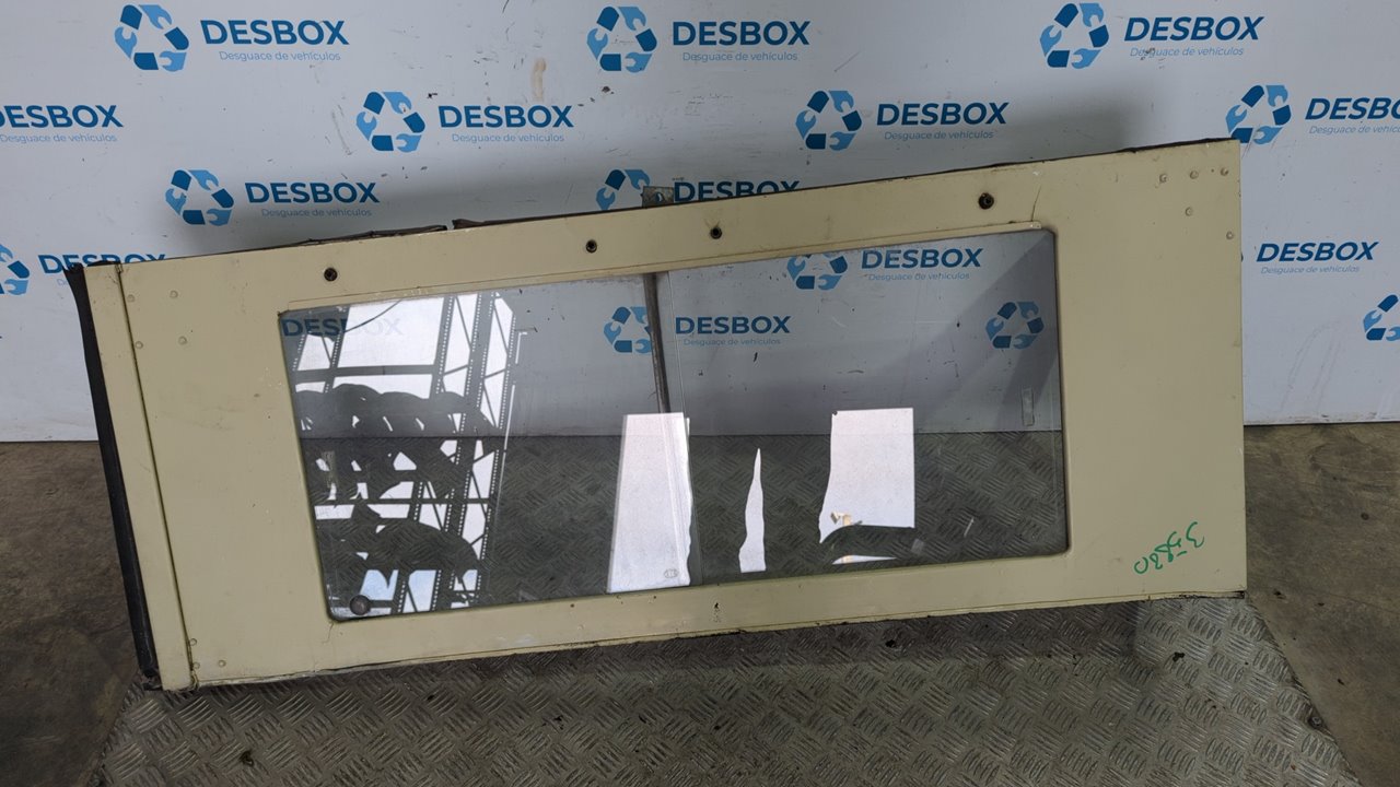 LUNA TRASERA DERECHA LAND ROVER SANTANA