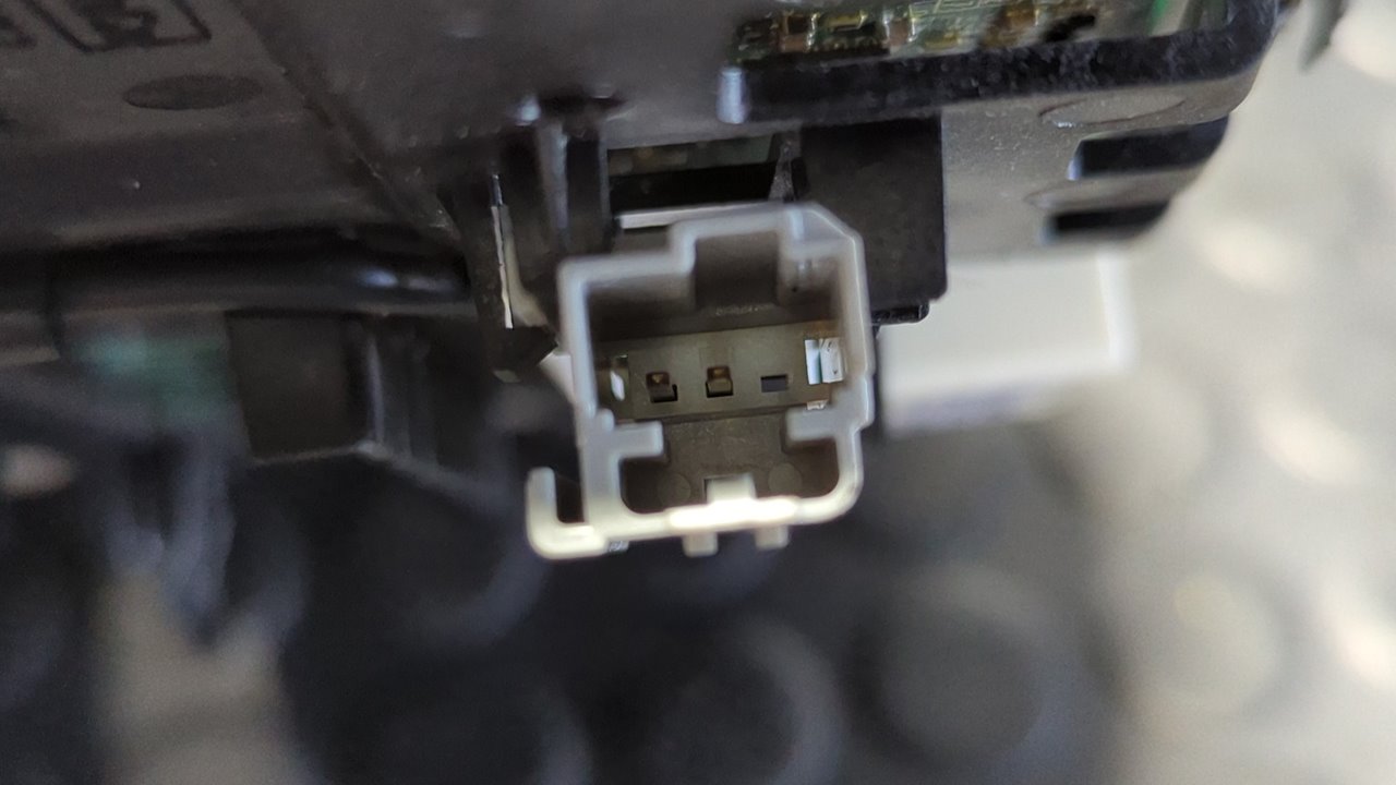 LUZ INTERIOR FORD MONDEO LIM. - vista 2