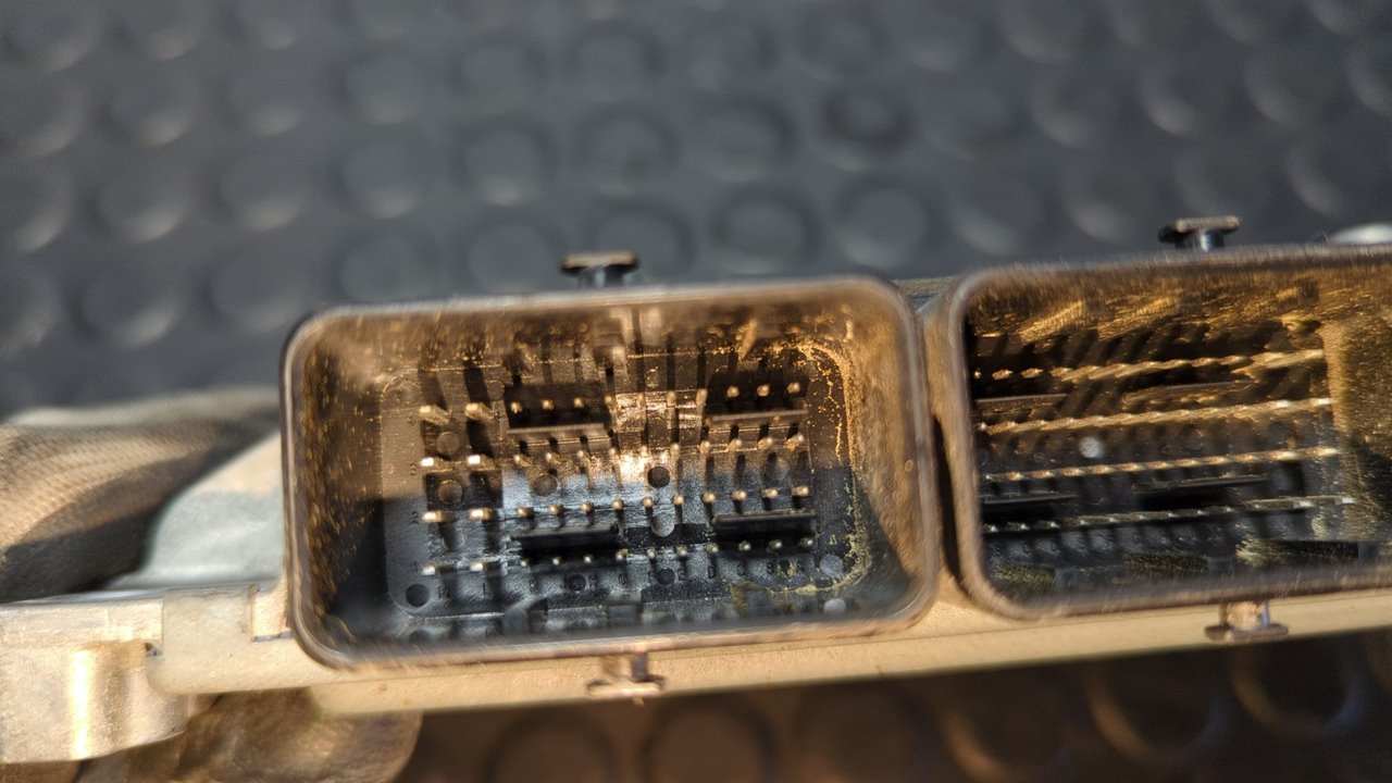 CENTRALITA MOTOR UCE FORD MONDEO LIM. - vista 3