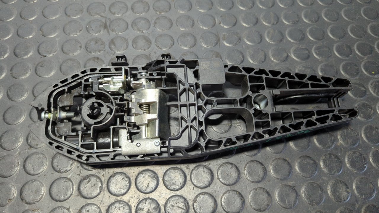 SOPORTE MANETA TRASERA DERECHA FORD MONDEO LIM. - vista 3