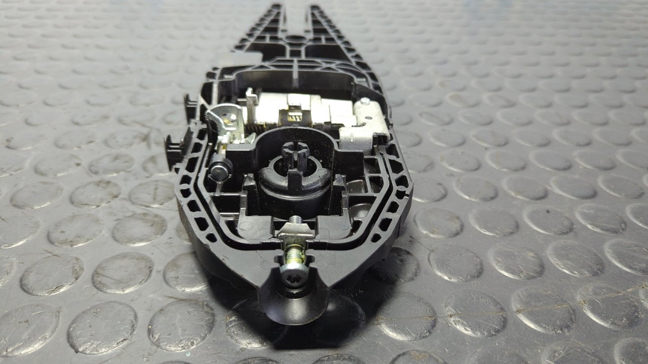 SOPORTE MANETA TRASERA DERECHA FORD MONDEO LIM. - vista 2