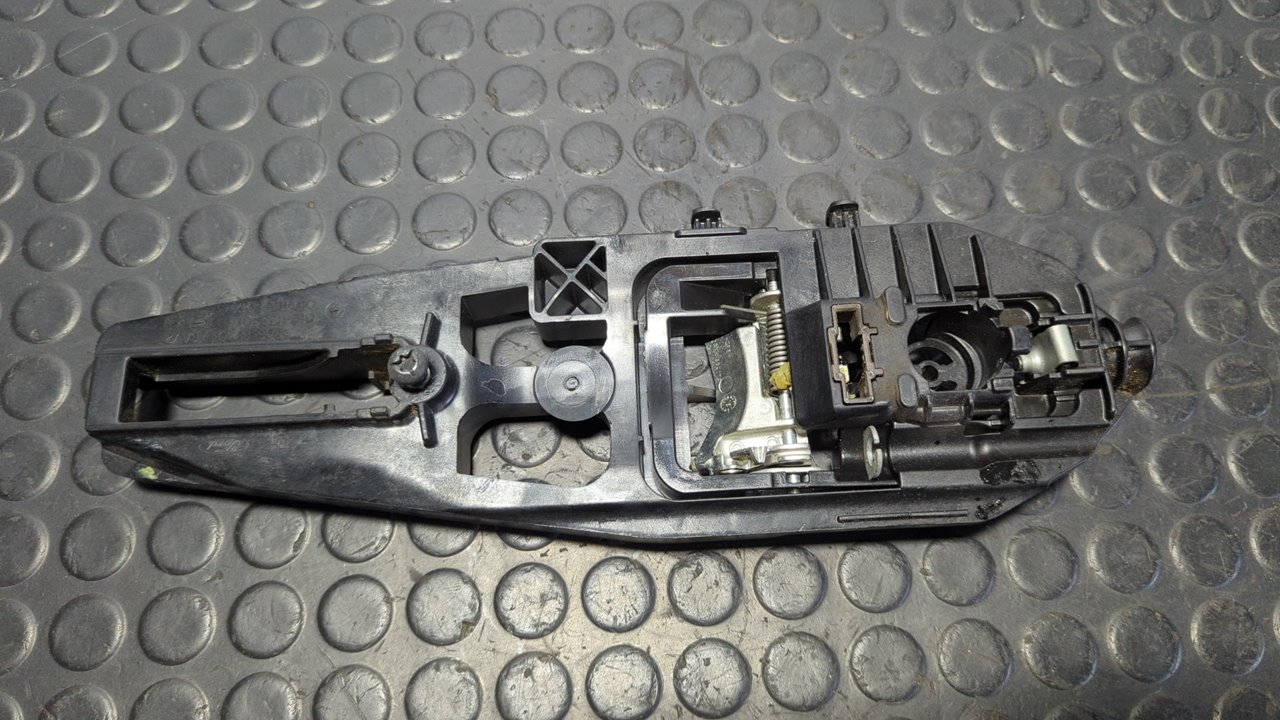 SOPORTE MANETA DELANTERA DERECHA FORD MONDEO LIM. - vista 3