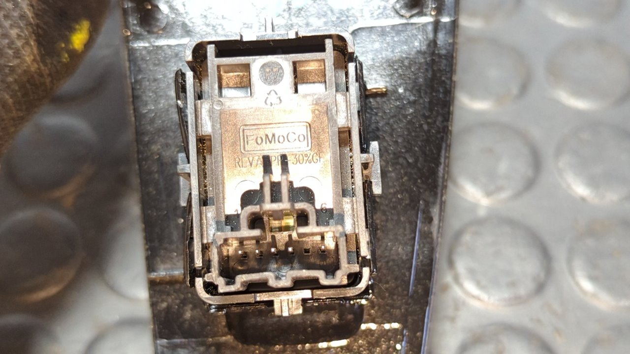 MANDO ELEVALUNAS TRASERO DERECHO FORD MONDEO LIM. - vista 3